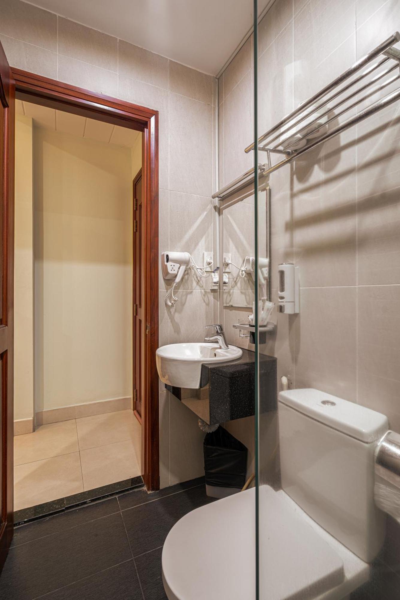 Amango Home Хошимин Экстерьер фото